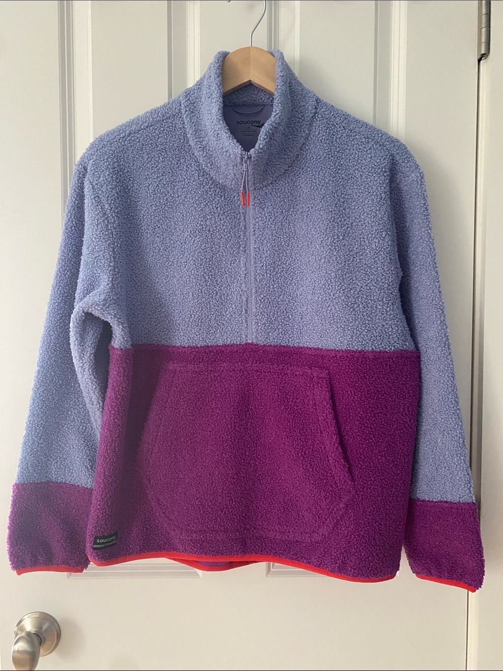 New with Tags Saucony Fleet Feet Sherpa Anorak, Womens M, NWT